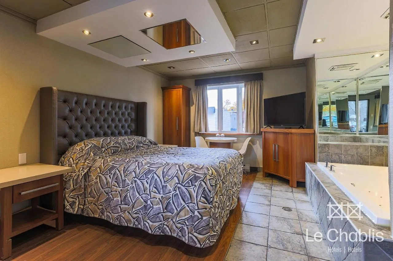 *** モーテル Hotel Le Chablis Cadillac モントリオール カナダ